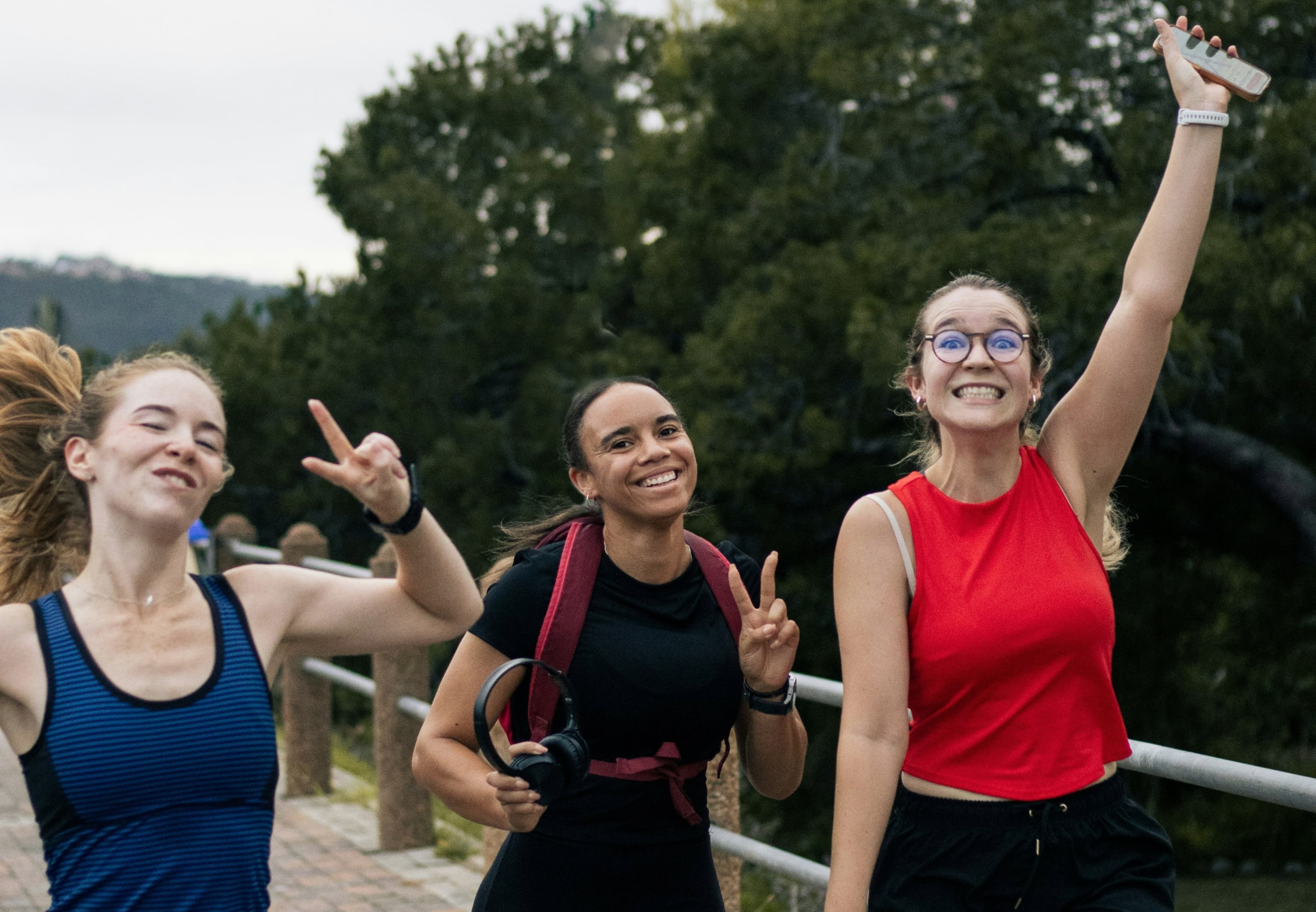 Friends running together